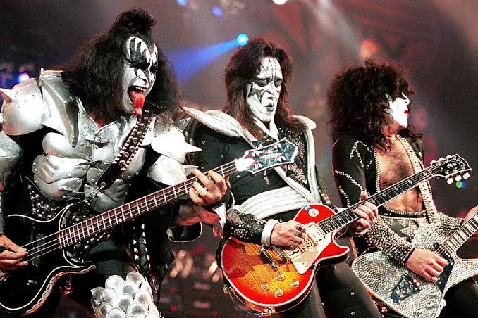 Great News: Kiss Announces Farewell Tour: Iconic Band Gears Up for a Final World Tour…